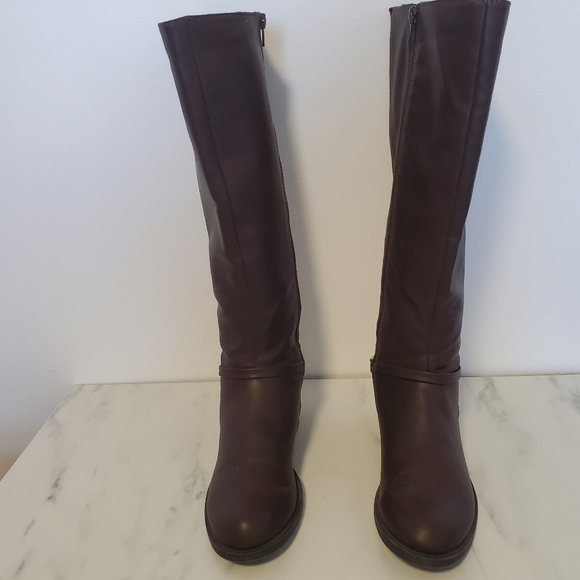 Sears Connor Vegan leather Brown Riding Boots with Zipper and Gold Buckle - Picture 8 of 8